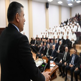 "En tesirli hutbe davranışlarla verilen hutbedir"