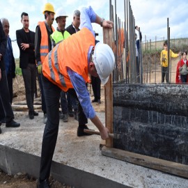 Yeni mezarlık için temeli attı