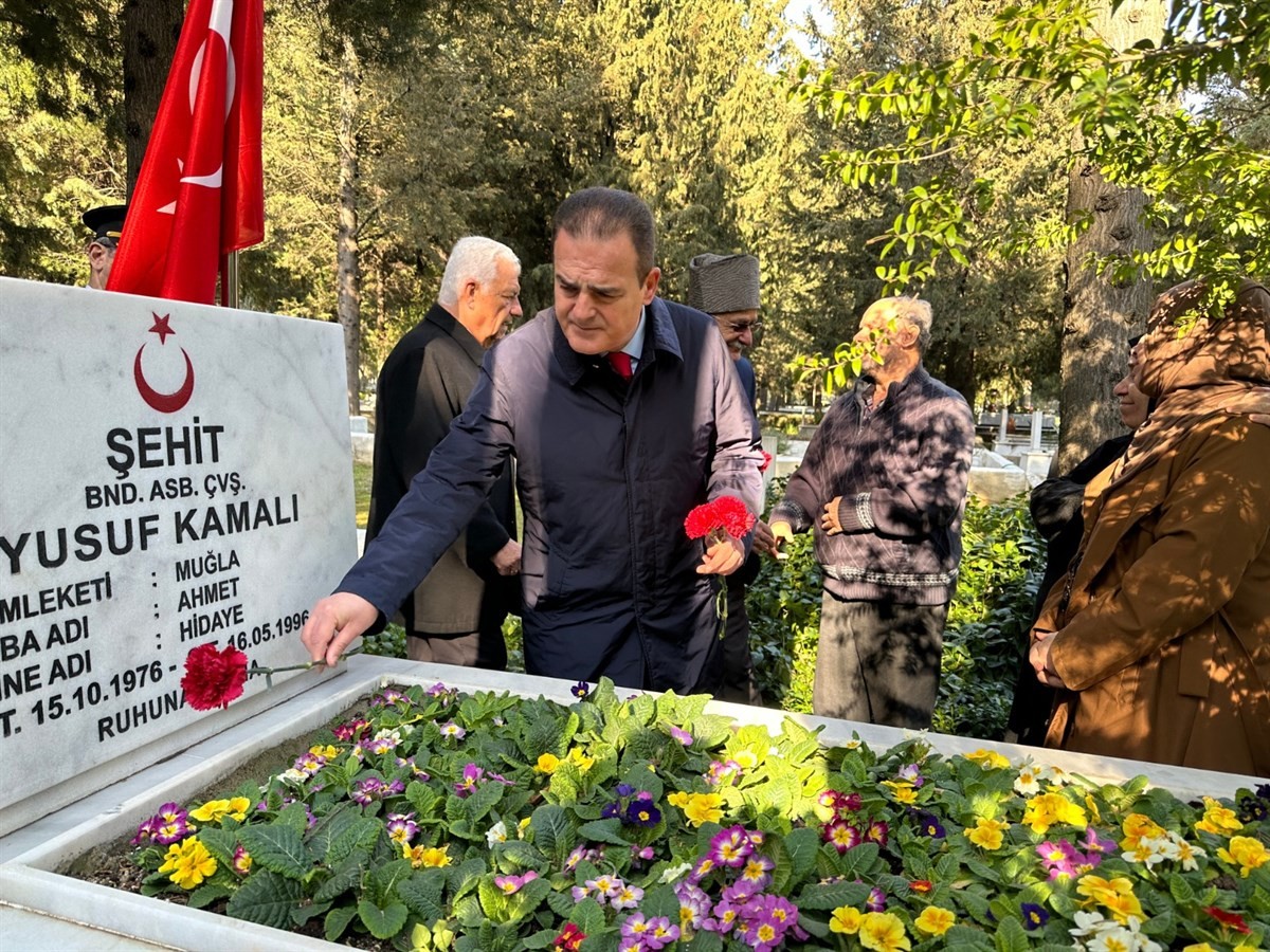 Çanakkale Zaferi’nin 109. yılında şehitler anıldı;