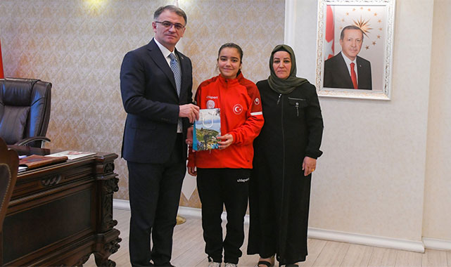 ''Sporcularımızın bu başarısı gençlerimize ilham olacak'';