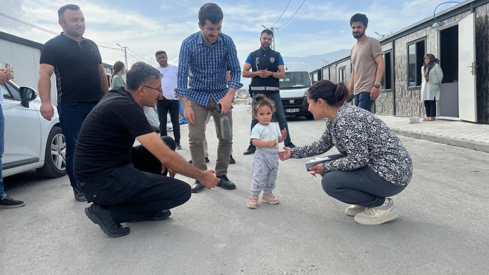"İhtiyaç duyduğunuz her an yanınızda olacağız";