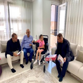 Kaymakam Yavuz, minik öğrencinin davetini geri çevirmedi