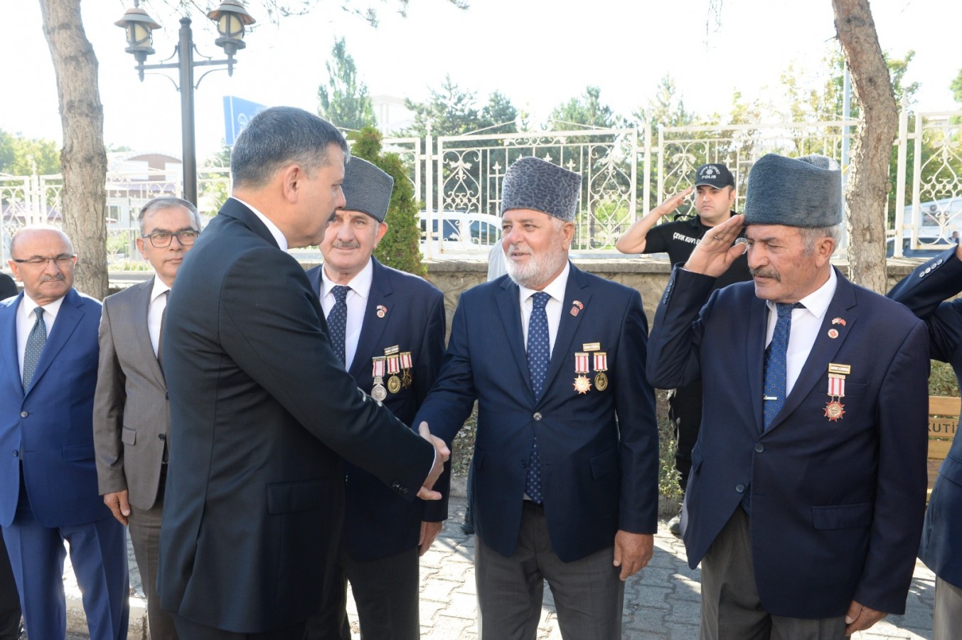 “Erzurum’a hizmet etmek herkese nasip olmaz”