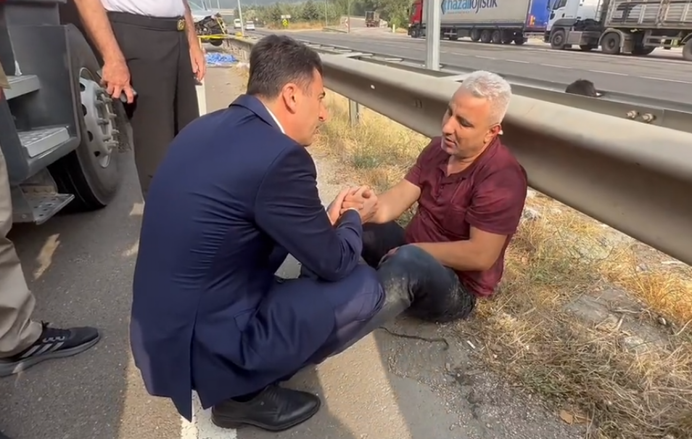 Kaza yapan vatandaşları teselli etti
