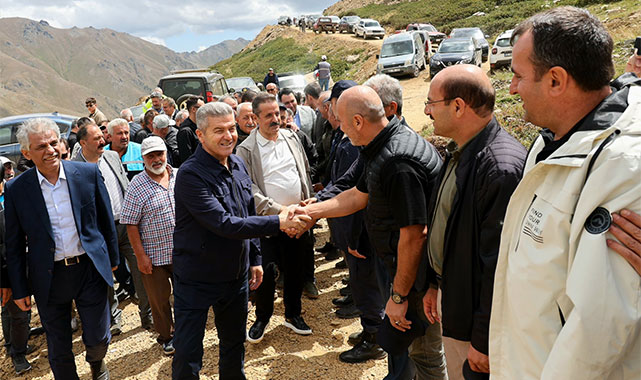 2700 rakımda şenliğe katılan vali, yeni yolu da hizmete açtı!;