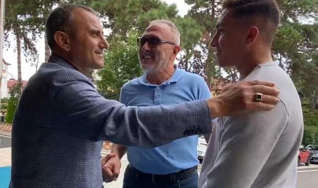 Üniversiteye yeni yerleşen öğrencileri otellerde ağırladı