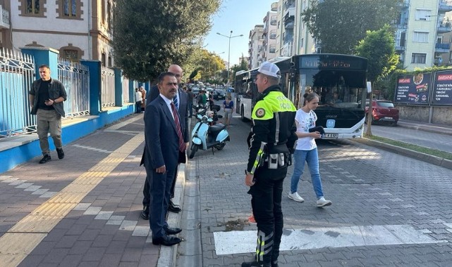 Okul önlerindeki trafik tedbirlerini inceledi