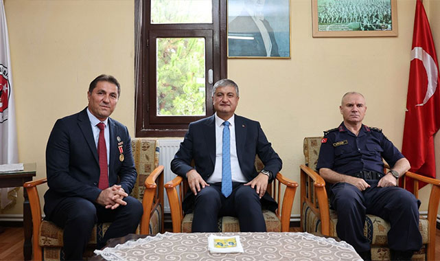 ''Gazilerimiz, bu milletin yaşayan kahramanlık abideleridir''