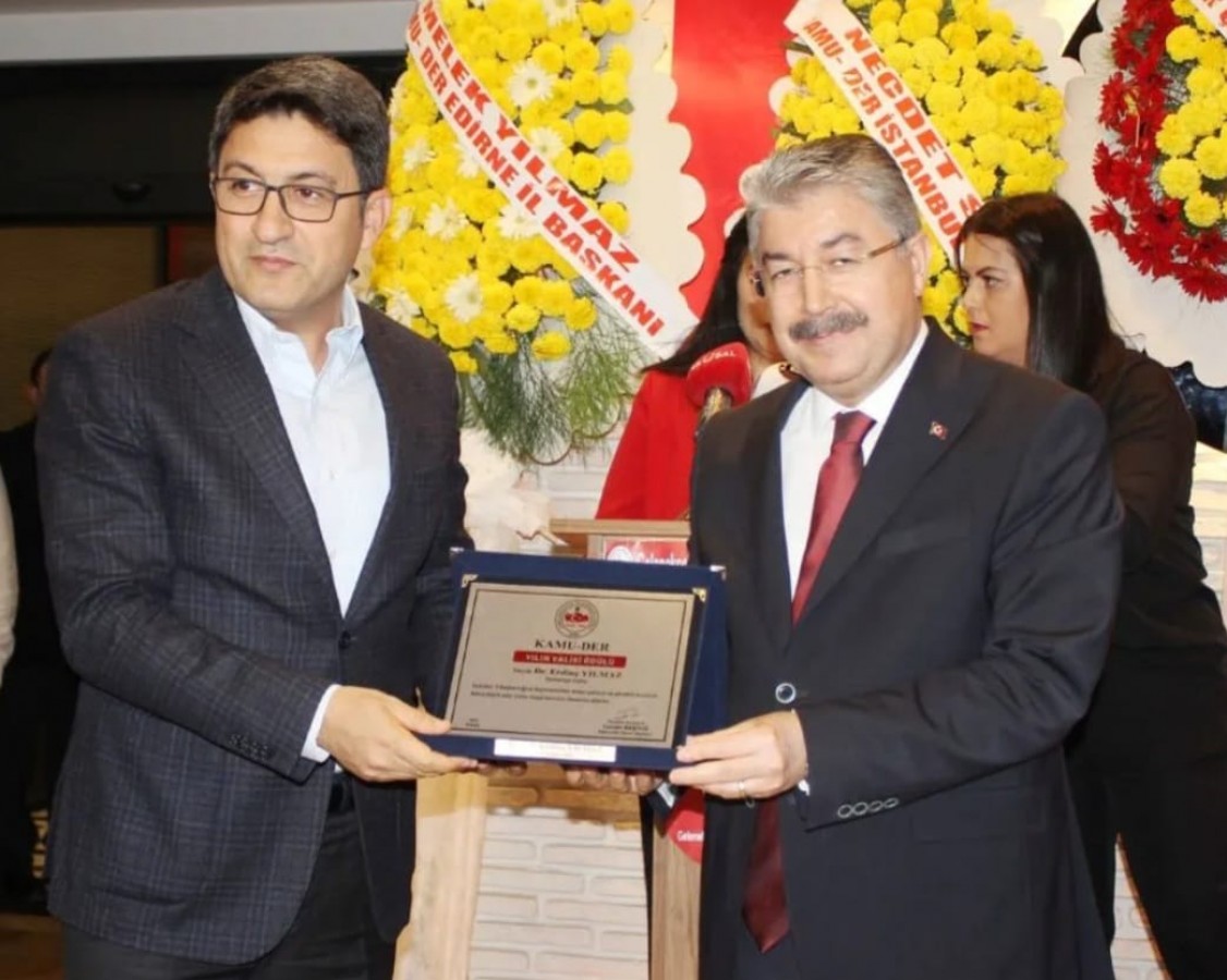 'Yılın Valisi' seçildi;