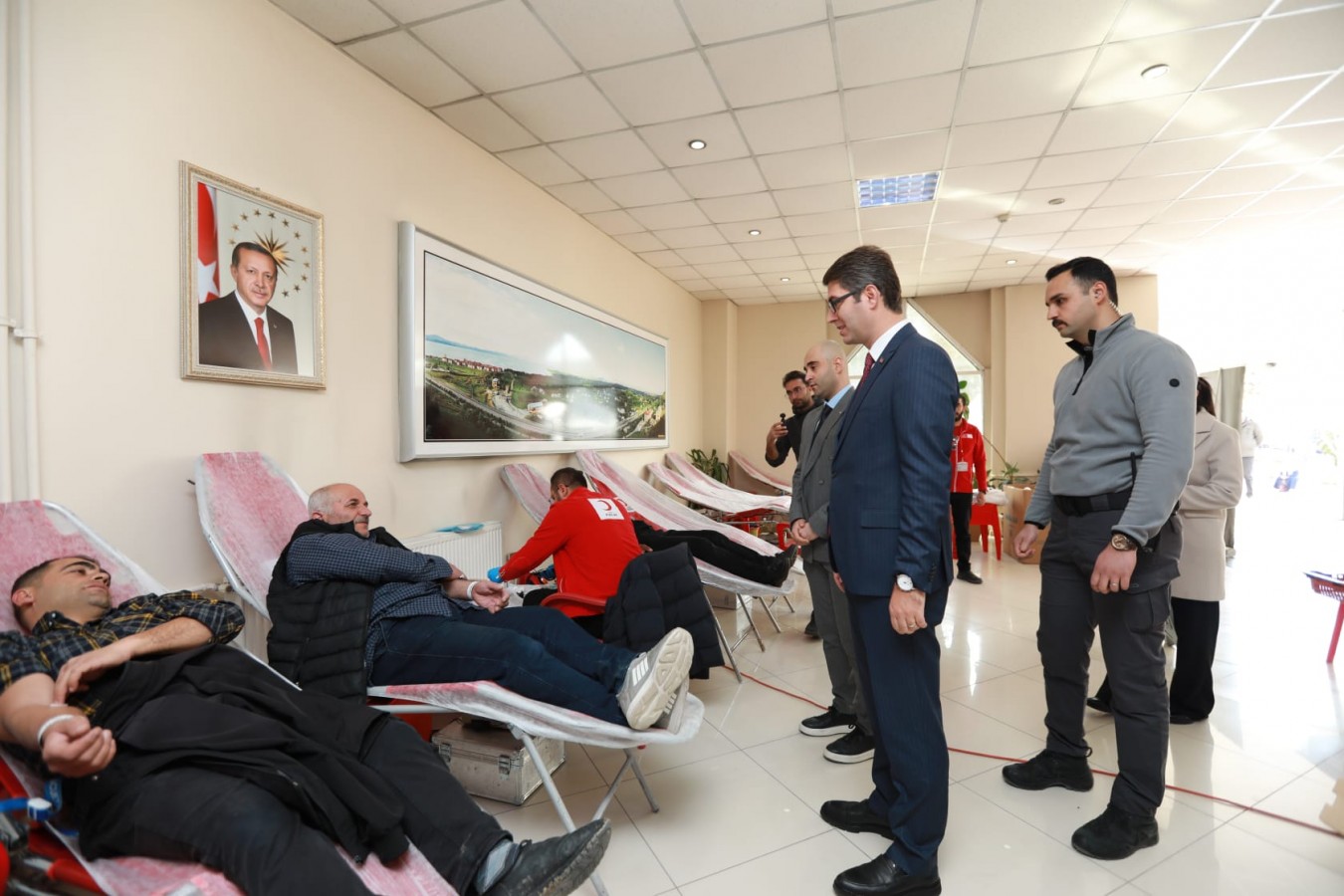 Erciş Kaymakamlığı'ndan anlamlı kampanya;