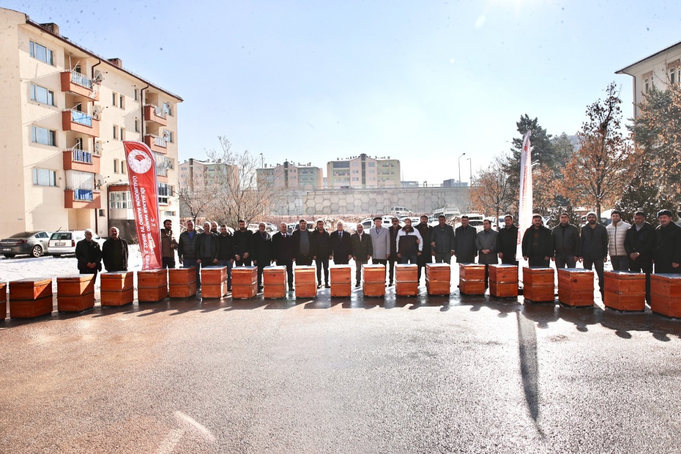 Sivas'ta arıcılara 'bal' gibi destek;