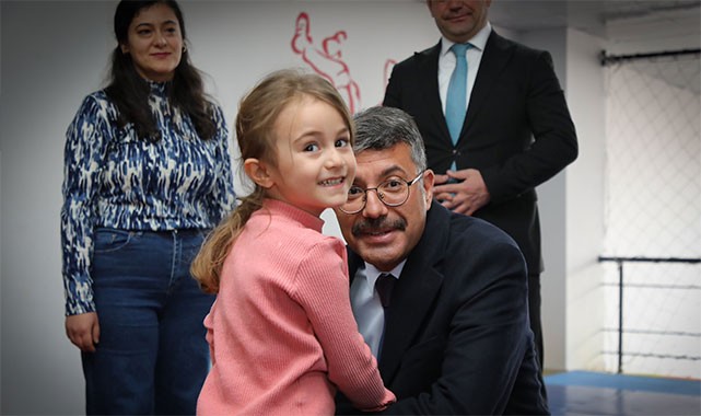 Vali Çelik'ten Hakkarili ebeveynlere çağrı: İlerleyen yıllarda büyük sporcular yetişecek!