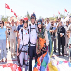 Vali, Bilecik semalarında uçuş yaptı