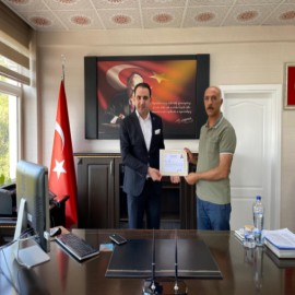 Kaymakam Karakaş, 35 yıllık makam şoförüne teşekkür etti