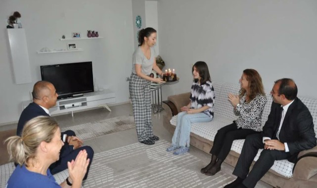 6. sınıf öğrencisine doğum günü sürprizi