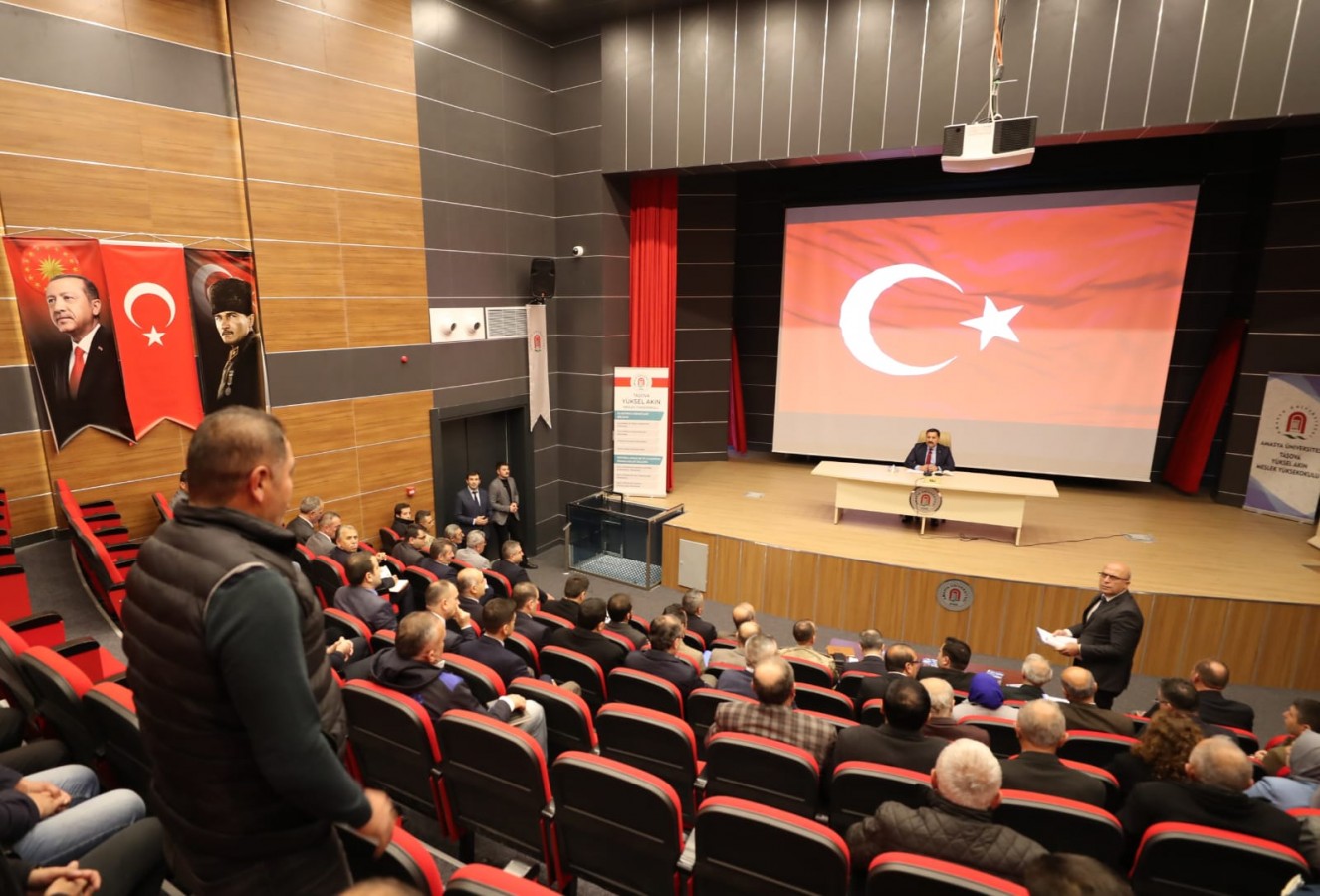 Muhtarlardan mahallelerin ihtiyaçlarını dinledi;