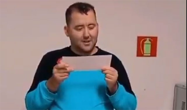 Vali Yiğitbaşı kalplerde taht kurmaya devam ediyor: Özel sporcu Enes'e özel hediye!