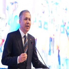 "Kaymakamımız hutbenin tam okunmasını sağlamıştır"