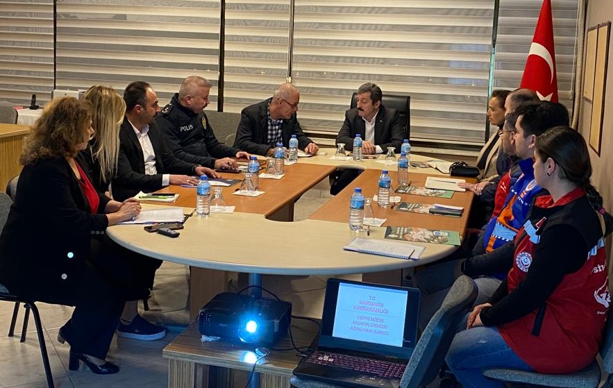 “Tüm gücümüzle depremzedelerin yanındayız”