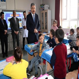 Minik öğrencilerden söz aldı