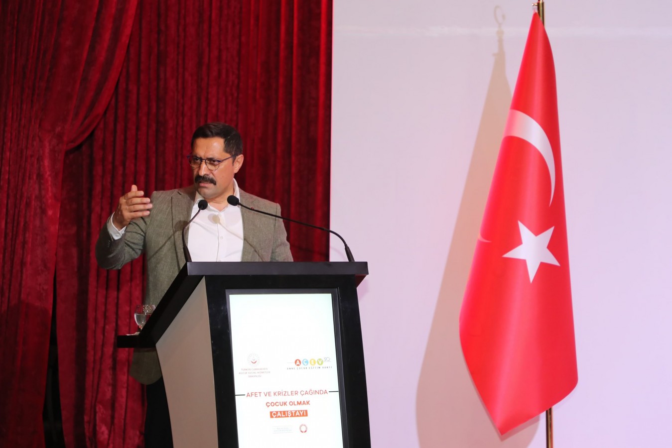 “Yarınlarımızın teminatı çocuklarımız her zaman önceliğimiz”