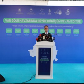 “Van Gölü’nü korumak önceliklerimizden biri”