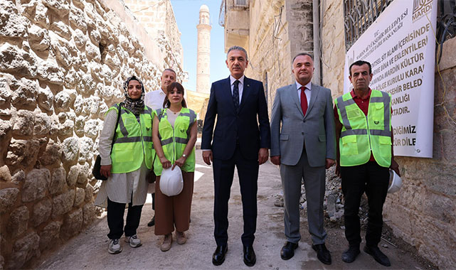 Mardin'in ruhuna uymayan yapılar yıkılıyor: ''Amacımız Mardin'imizin daha güzel bir görüntüye kavuşması'';