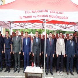 Vali Çağatay, kadın çiftçilerin yarışma heyecanına ortak oldu