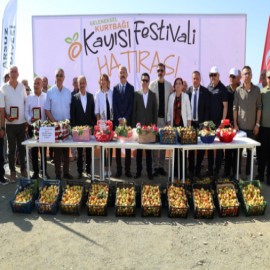 Geleneksel Kurtbağı Kayısı Festivali Arsuz'da coşkuyla kutlandı