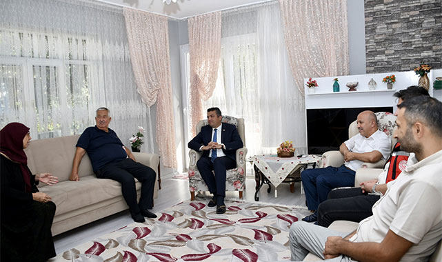 Kaymakam Keklik, Kaymakam Yıldırım'ın Kıbrıs Gazisi babasını ziyaret etti;
