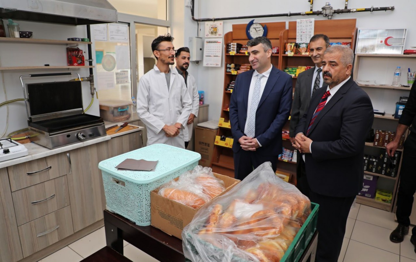 Pansiyon ve okul kantinini denetledi;