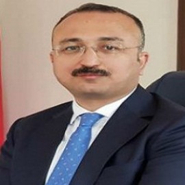 Dr. Mehmet Özel