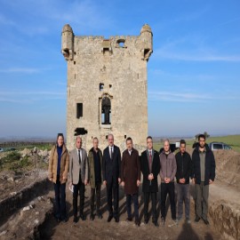 Vali Toraman, Osmanlı dönemi buluntularının ortaya çıktığı köşkü inceledi