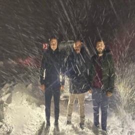 "Sıcak odalarınızdasınız diye densizlik edenlere" dedi ve yaşadıklarını anlattı