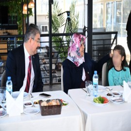 Validen, nesilleri buluşturan projeye övgü dolu sözler