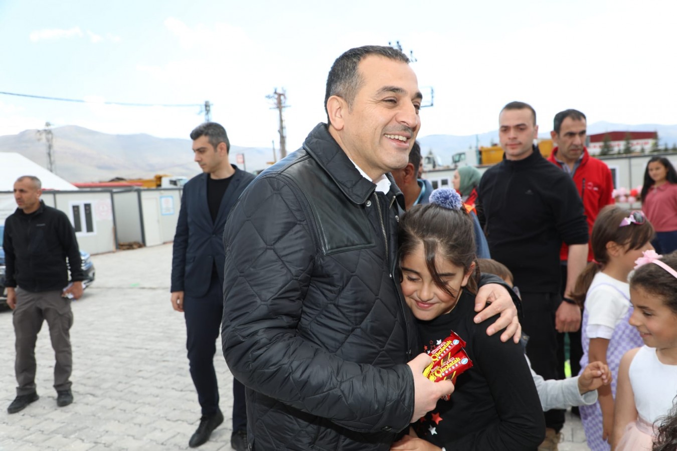“Devletimiz tüm gücüyle yanınızda”;
