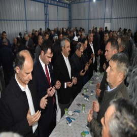 Vali Sezer, yağmur duasına katıldı