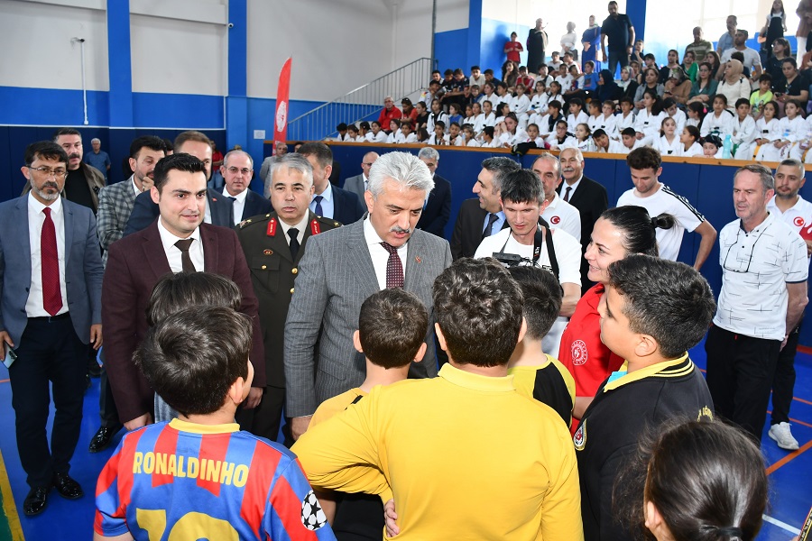 Validen 'dijital bağımlılığa' karşı 'spor' önerisi;