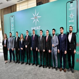 Bakan Çiftçi HAYAT 112’nin mühendislerini sahnede onurlandırdı