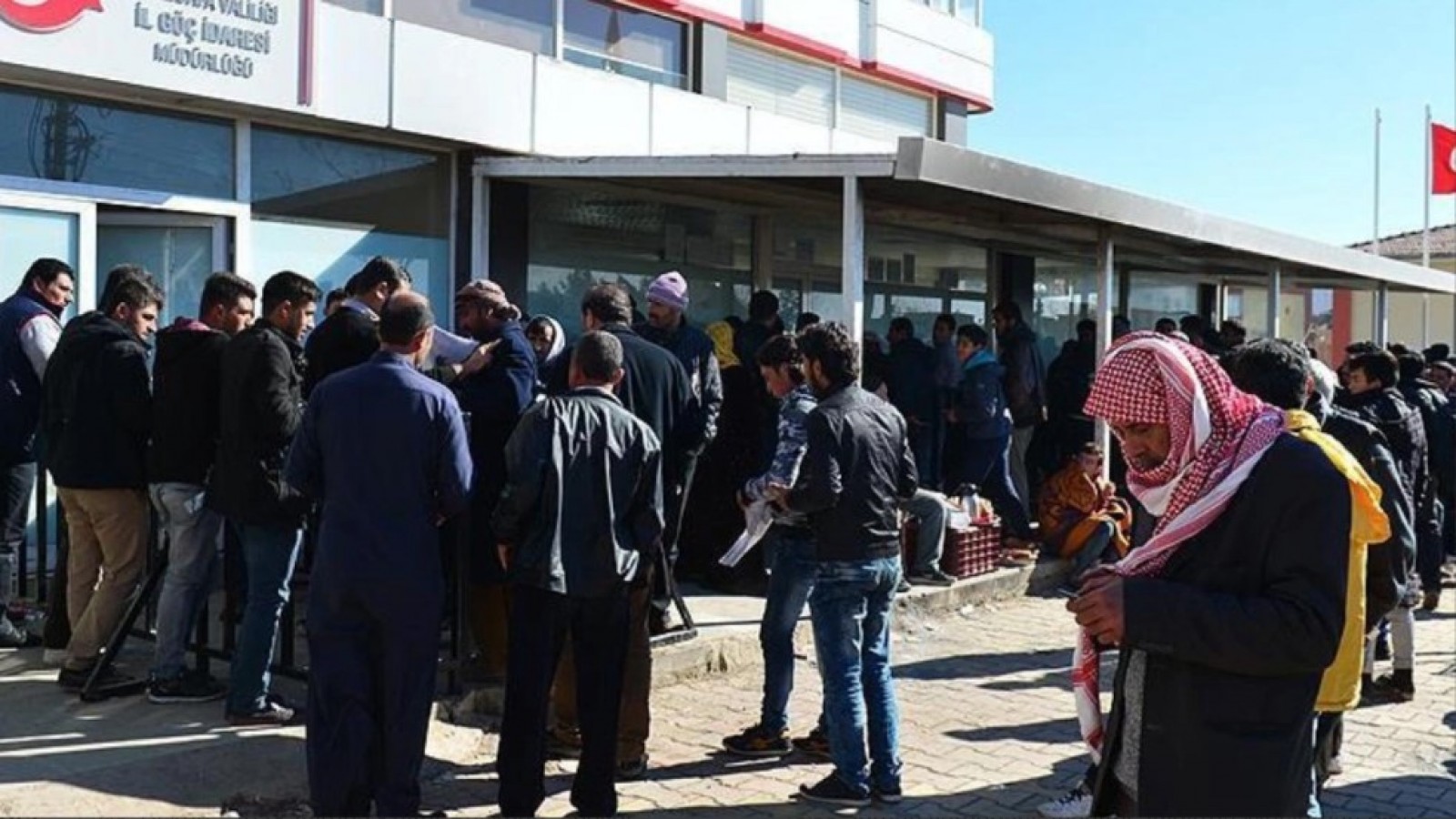 İstanbul'da kaydı bulunmayan Suriyelilere yaptırım uygulanacak
