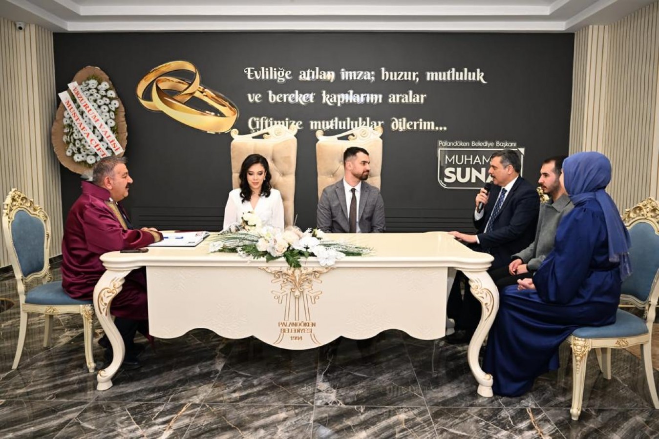 Tekmanlı çiftin nikah şahidi oldu