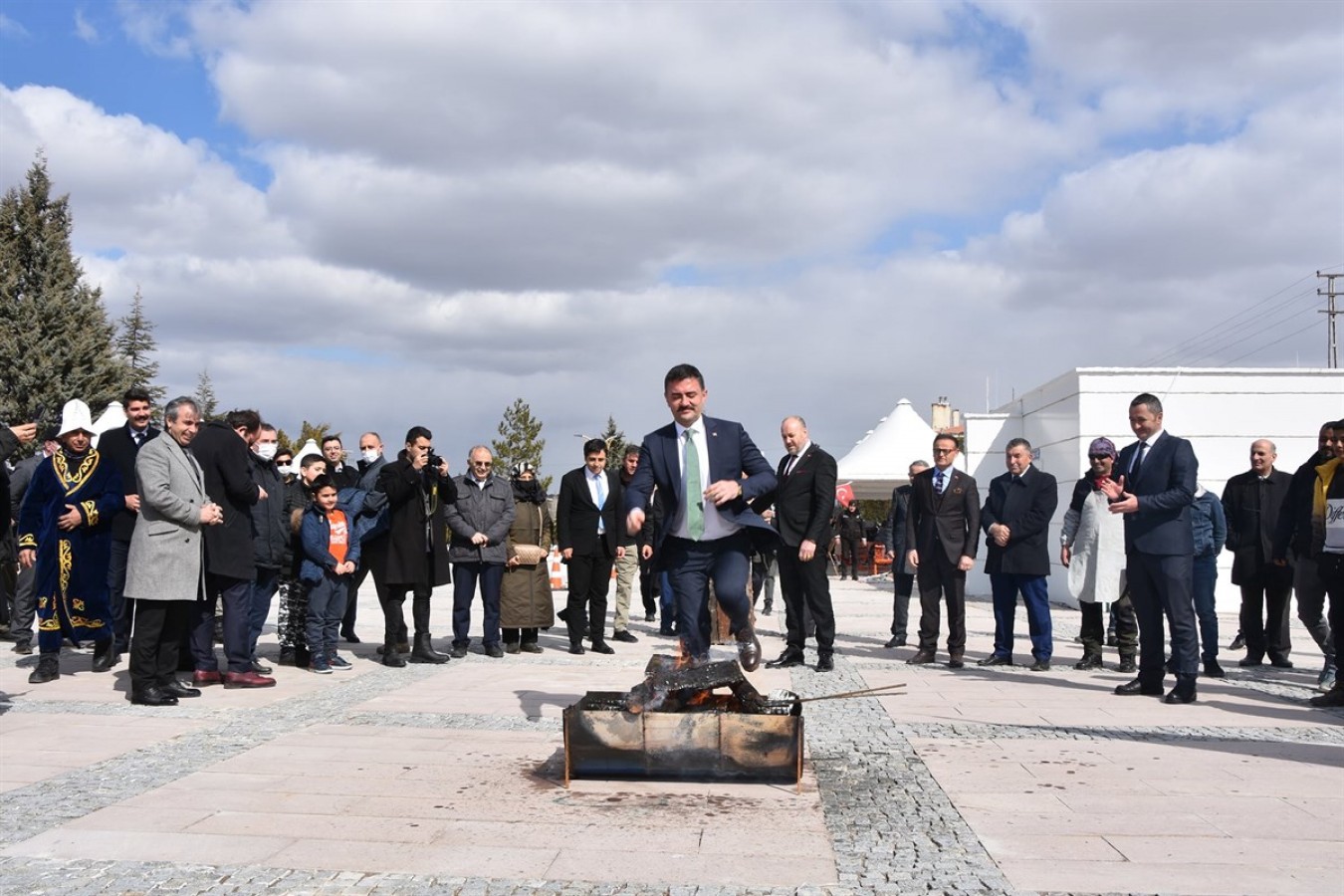 Kırıkkale'de Nevruz ateşi;