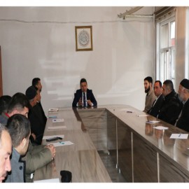 "İmam toplumda her işte önder ve rehberdir"