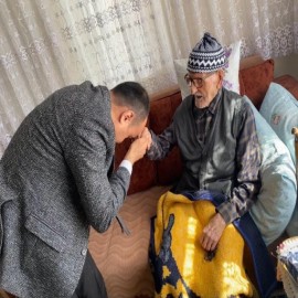 “Gölgelerinde hayat bulduğumuz tüm büyüklerimize hürmetle…”