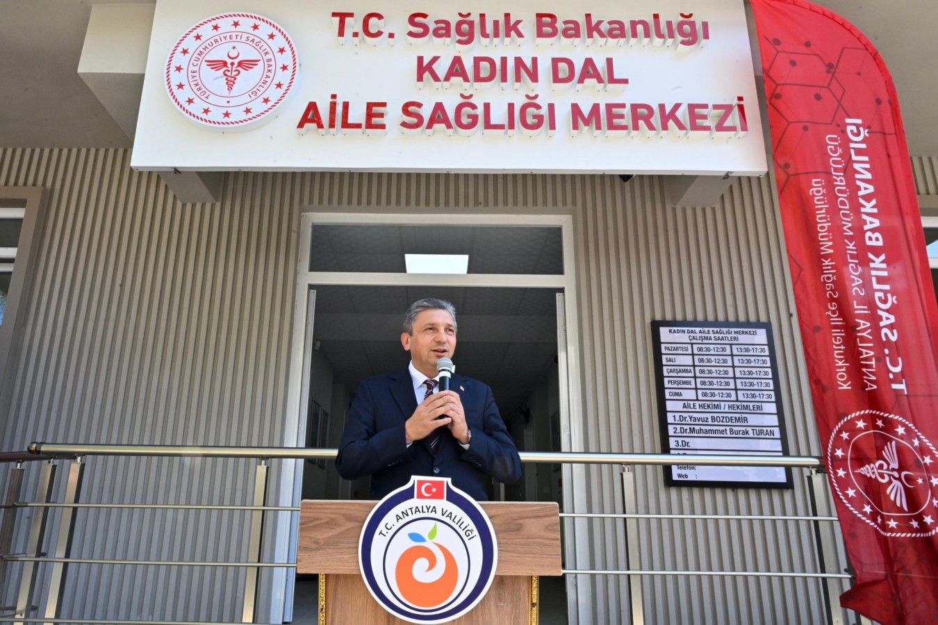 Antalya'da devlet hastanelerinin yükü azalıyor;