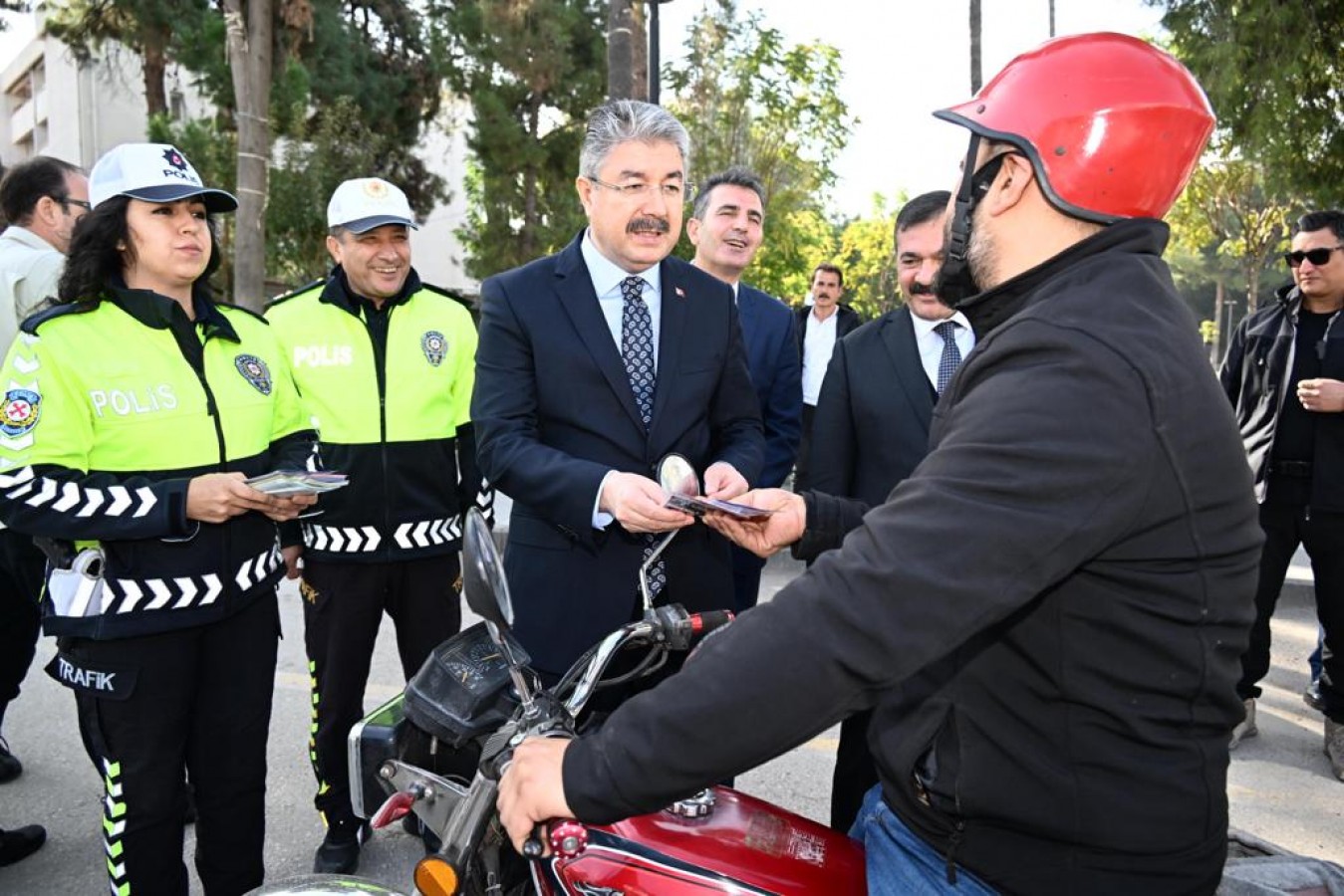 Motosiklet trafik uygulamasına katıldı