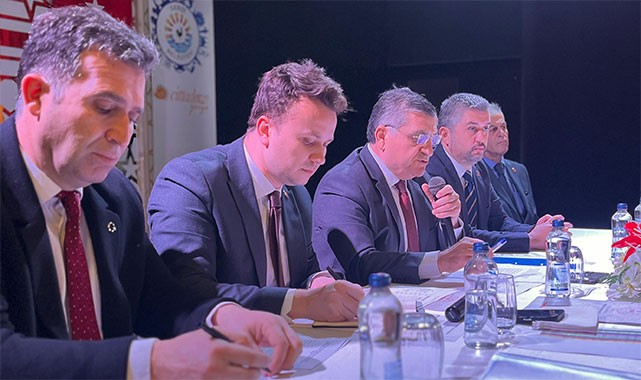 Vali Özarslan, muhtarları tek tek dinledi