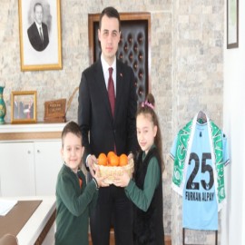 Kaymakama portakal gönderdiler