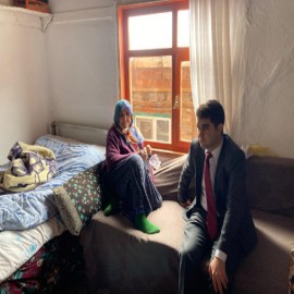 Kayı Köyü’ndeki yaşlıların hayır duasını aldı