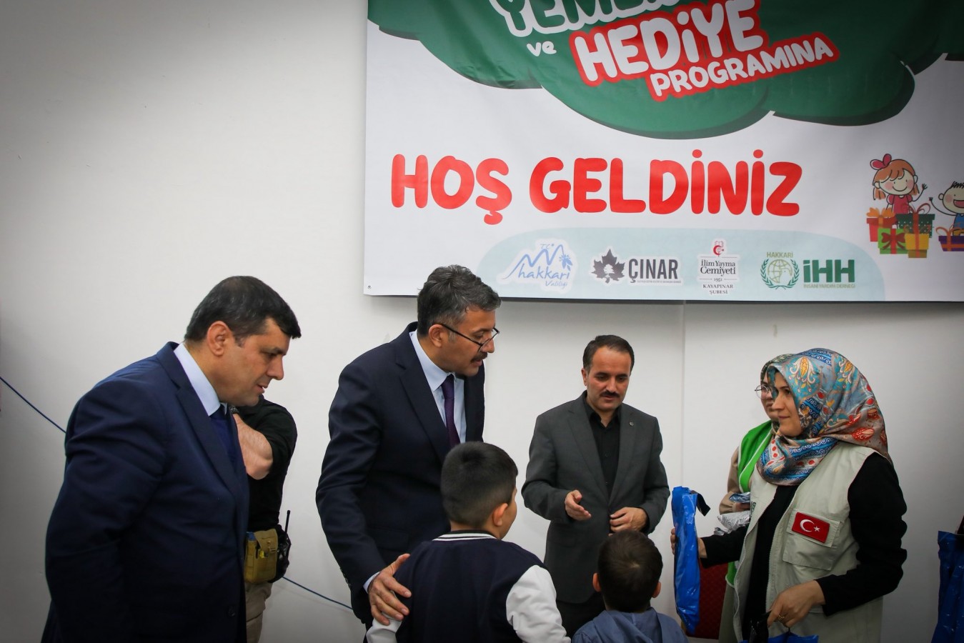 Vali Çelik'ten kulağa küpe olacak sözler;